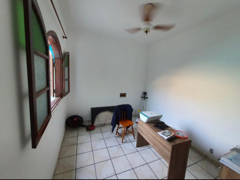 Casa à venda Centro com 100m² e 5 quartos por R$ 630.000 - 2031077882-55afe336-4792-4e04-a6bb-5cd29fcc55c7.jpeg