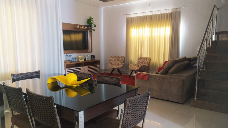 Casa à venda Plano Diretor Sul com 206m² e 4 quartos por R$ 650.000 - 1734001927-whatsapp-image-2023-04-26-at-09.jpeg