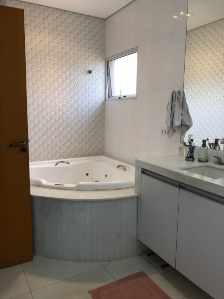Casa de condomínio à venda Alphaville com 205m² e 3 quartos por R$ 2.200.000 - 1358083297-fed09dd6-207a-4387-9f30-14804a9d1bf3.jpeg