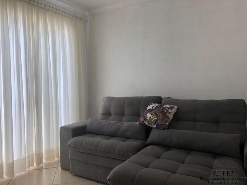 Casa à venda Parque São Jorge com 220m² e 3 quartos por R$ 380.000 - 1932733683-78affd1b-5327-42d7-9132-64a2858668b0.jpeg