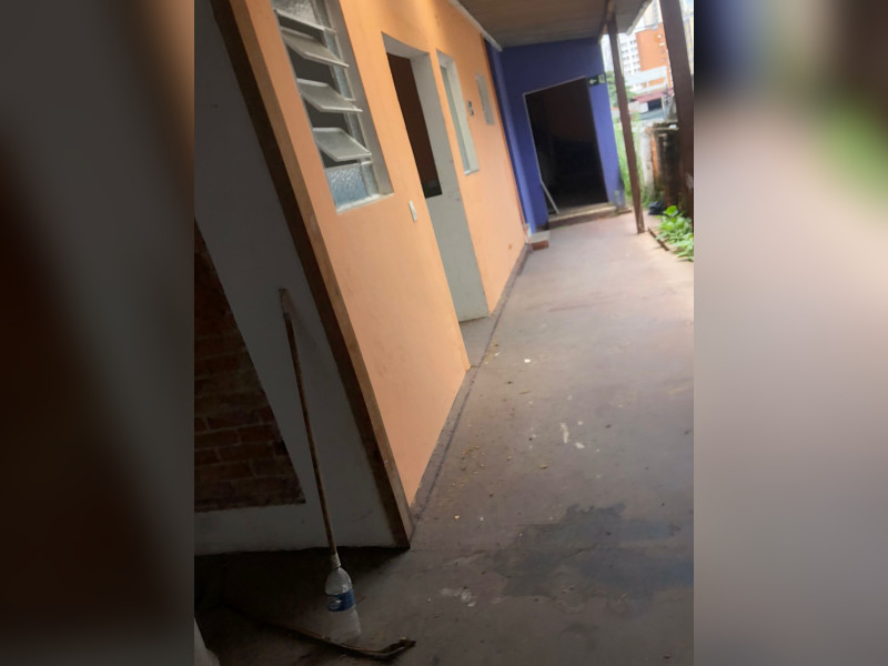 Casa para alugar Vila Mariana com 320m² e 6 quartos por R$ 10.000 - corredor-externo-coberto-piso-inferior.jpg
