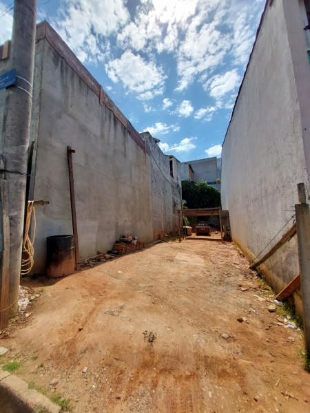 Terreno à venda Loteamento Alvorada com 125m² e 1 quarto por R$ 150.000 - 641509144-img-20221016-wa0082.jpg