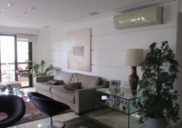 imóvel com 216m²