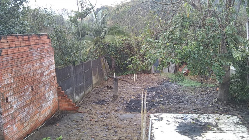 Casa à venda Centro com 520m² e 2 quartos por R$ 325.000 - 442333786-7832c151-2bd3-45ba-92aa-2357d198f47e.JPG