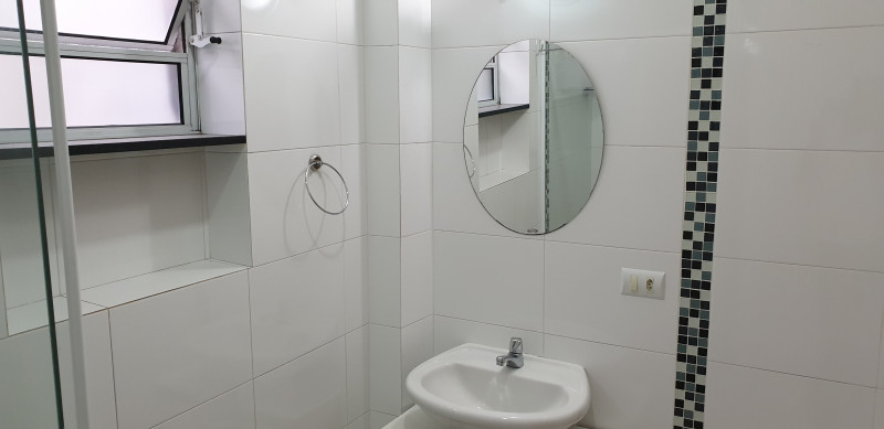 Apartamento à venda Bom Retiro com 75m² e 2 quartos por R$ 399.000 - 1764326247-banheiro-pia.jpg