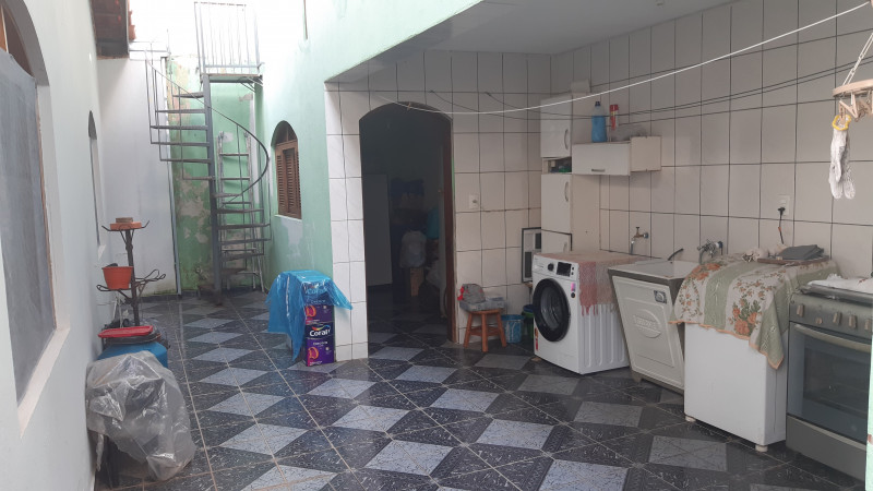 Casa à venda Jardim America com 226m² e 3 quartos por R$ 650.000 - 1485982705-12.jpg