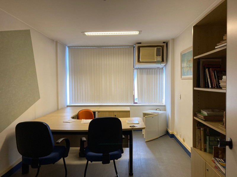 Comercial à venda Centro com 29m² e 1 quarto por R$ 100.000 - 623221621-whatsapp-image-2022-10-24-at-11.jpeg