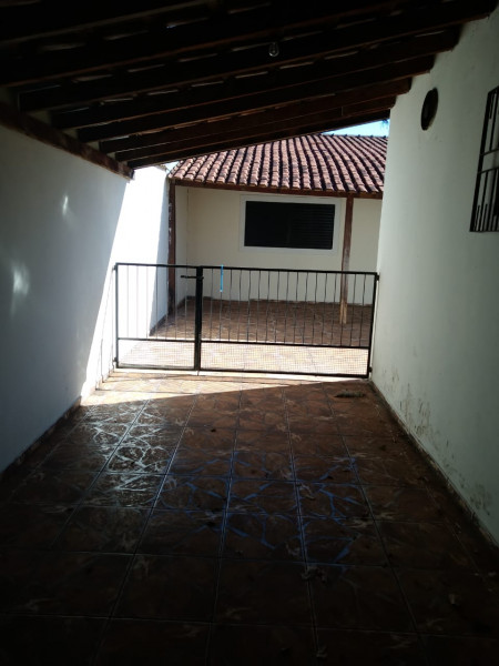 Casa à venda Jardim bom pastor com 200m² e 2 quartos por R$ 298.000 - 780390617-ac29bb48-af36-4278-b0cf-d261f31690a8.jpeg