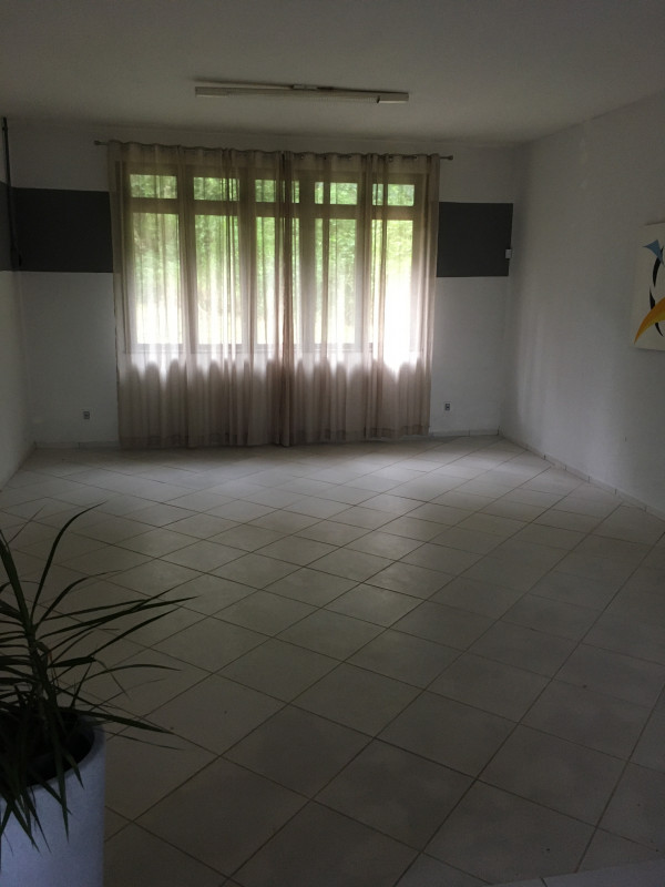 Casa à venda Saguaçu com 1874m² e 3 quartos por R$ 1.600.000 - 2142860450-65c7bd90-1bb4-47a7-b48a-1bb529e307d6.jpeg