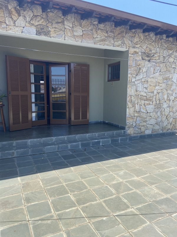 Casa à venda Jardim Maria Virgínia com 225m² e 3 quartos por R$ 660.000 - 232958587-img-1750.JPG