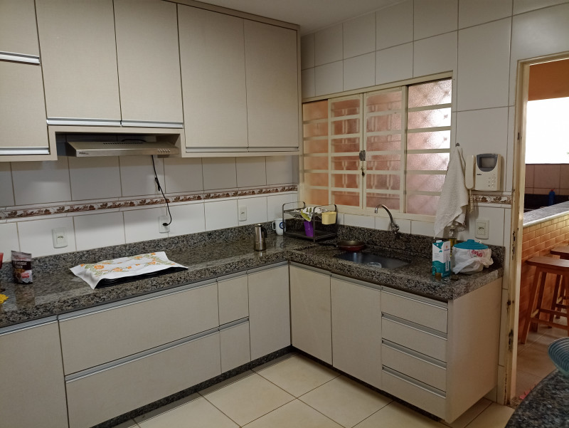 Casa à venda Setor Santos Dumont com 163m² e 3 quartos por R$ 350.000 - 1986941788-img-20220921-074629715.jpg