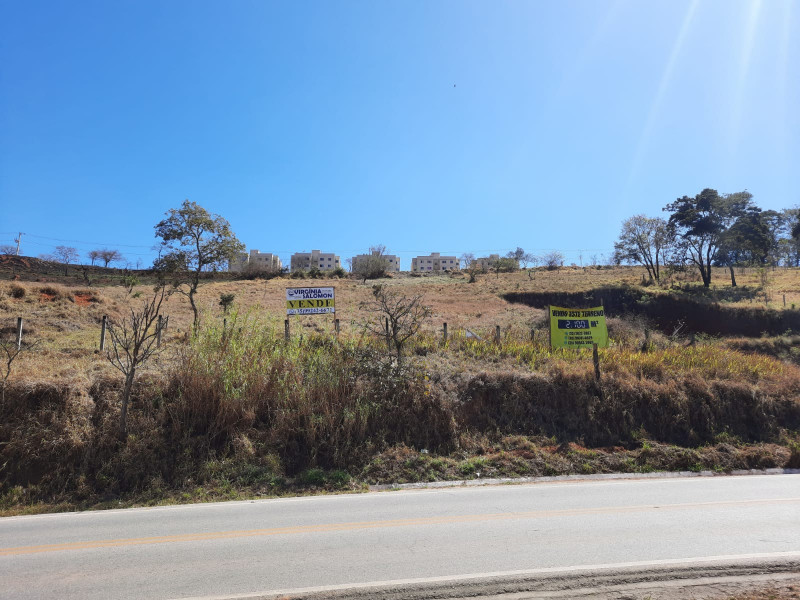 Terreno à venda Nações com 2100m² e 1 quarto por R$ 360.000 - 270035447-whatsapp-image-2022-09-09-at-17.jpeg
