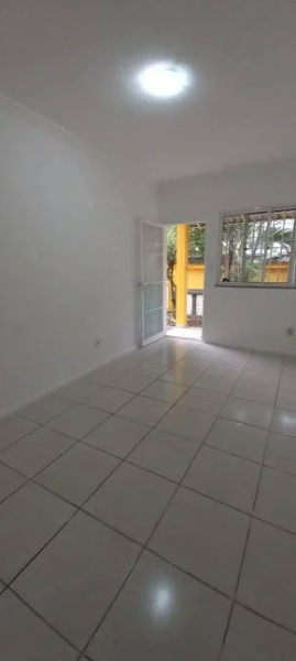 Casa à venda Campo Grande com 100m² e 3 quartos por R$ 359.000 - 502016053-sala-porta.png