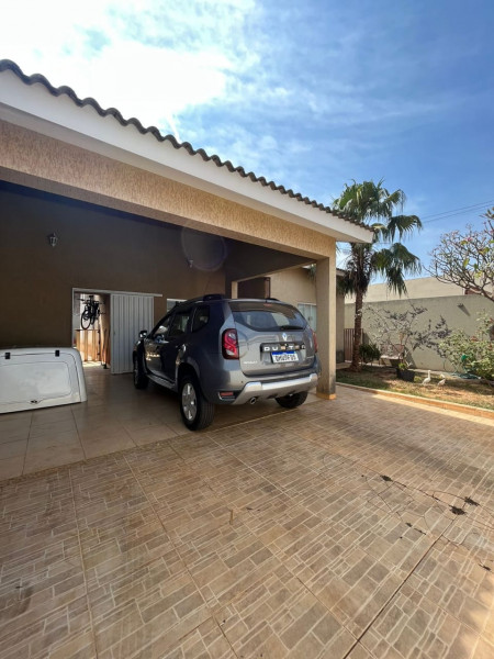 Casa à venda Residencial Canaã com 300m² e 3 quartos por R$ 600.000 - 1246511325-garagem.jpeg