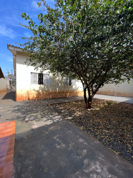 Casa à venda Residencial Canaã com 300m² e 3 quartos por R$ 600.000 - 1862005587-fundos.jpeg