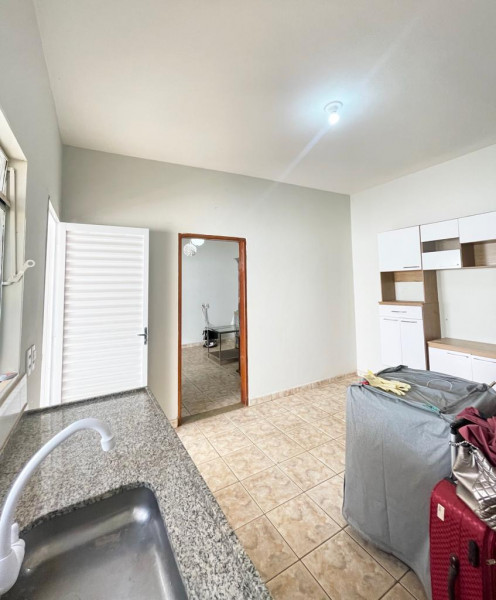 Casa à venda Centro com 78m² e 1 quarto por R$ 138.000 - 923318402-ecdd3930-3b2f-497b-86d2-9b2fa777a9b1.jpeg