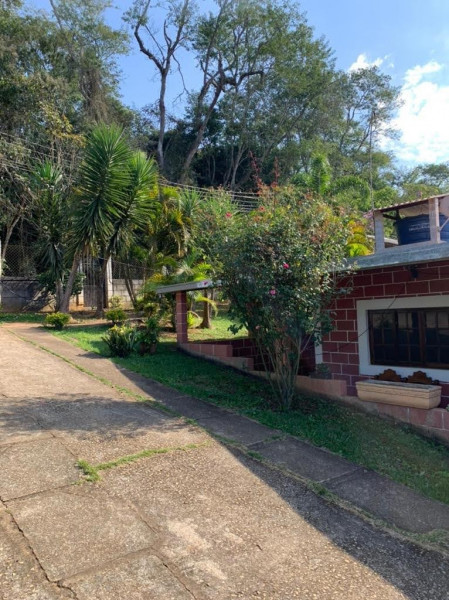 Chácara à venda Centro com 2000m² e 2 quartos por R$ 450.000 - 203299845-img-20210701-wa0029.jpg