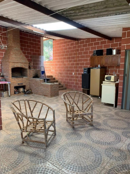 Chácara à venda Centro com 2000m² e 2 quartos por R$ 450.000 - 2057029291-img-20210701-wa0042.jpg