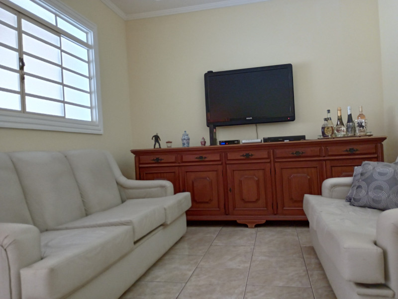 Casa à venda Jardim Rosinha com 109m² e 3 quartos por R$ 420 - 1697691590-img-20220828-112552375-hdr.jpg