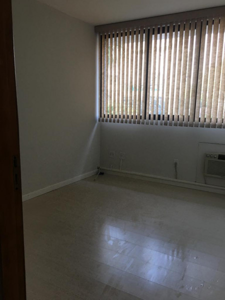 Comercial para alugar Petrópolis com 67m² e 1 quarto por R$ 2.700 - 1466464600-f9fb5e17-3843-4c7b-8fb3-a77f13267c7e.jpeg