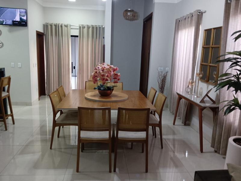 Casa à venda Jardim Del Rey com 258m² e 3 quartos por R$ 1.200.000 - 1328145212-copa.jpeg