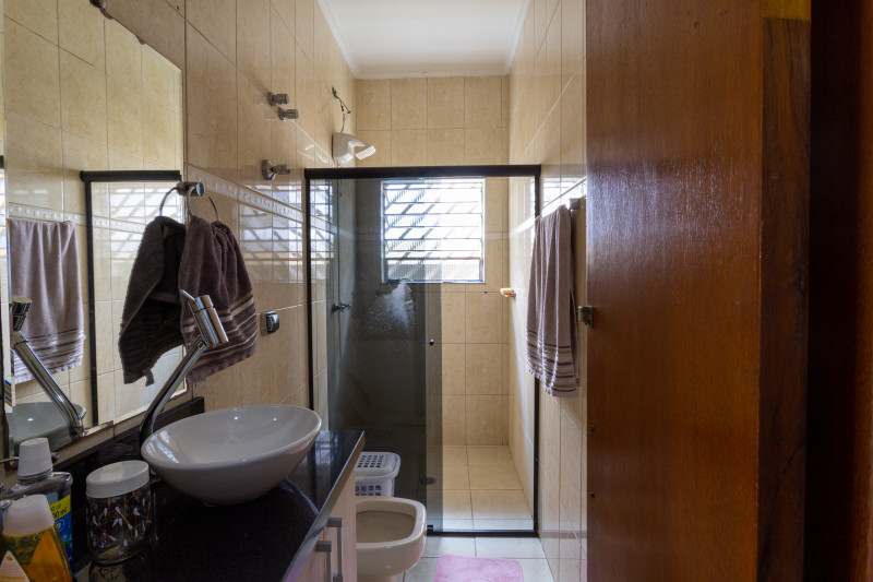 Casa à venda Parada XV de Novembro com 200m² e 3 quartos por R$ 1.000.000 - 1015528508-banho-social.jpg