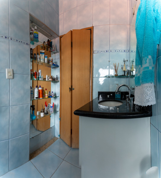 Casa à venda Parada XV de Novembro com 200m² e 3 quartos por R$ 1.000.000 - 534259075-banho-suite-2.jpg