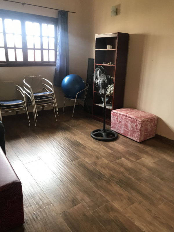 Casa à venda Vila Redenção com 360m² e 9 quartos por R$ 880.000 - 1504187732-4198e6d8-41b4-4a11-8f76-04ff75419c41.jpeg