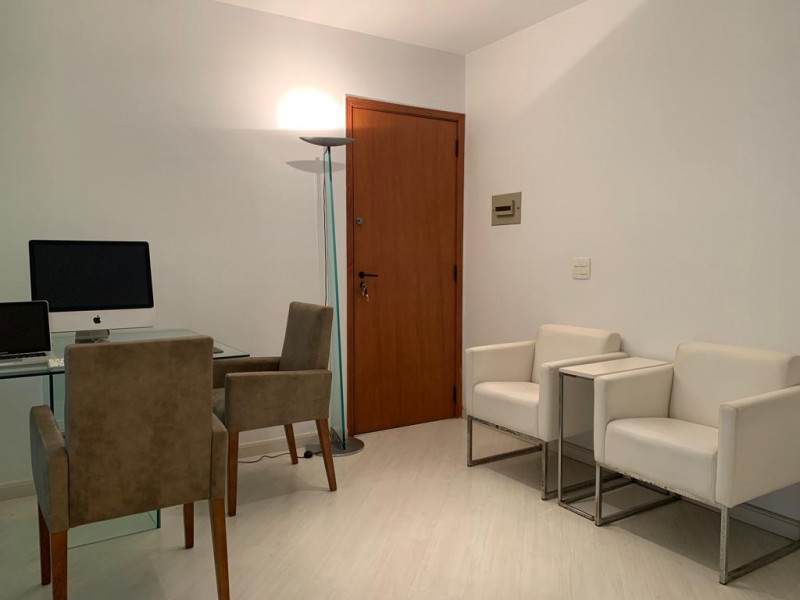 Apartamento à venda Vila Nova Conceição com 35m² e 1 quarto por R$ 600.000 - 1578593880-00-foto-balthazar-da-veiga-592-ap-104-interno-sala-panoramica-2.jpeg