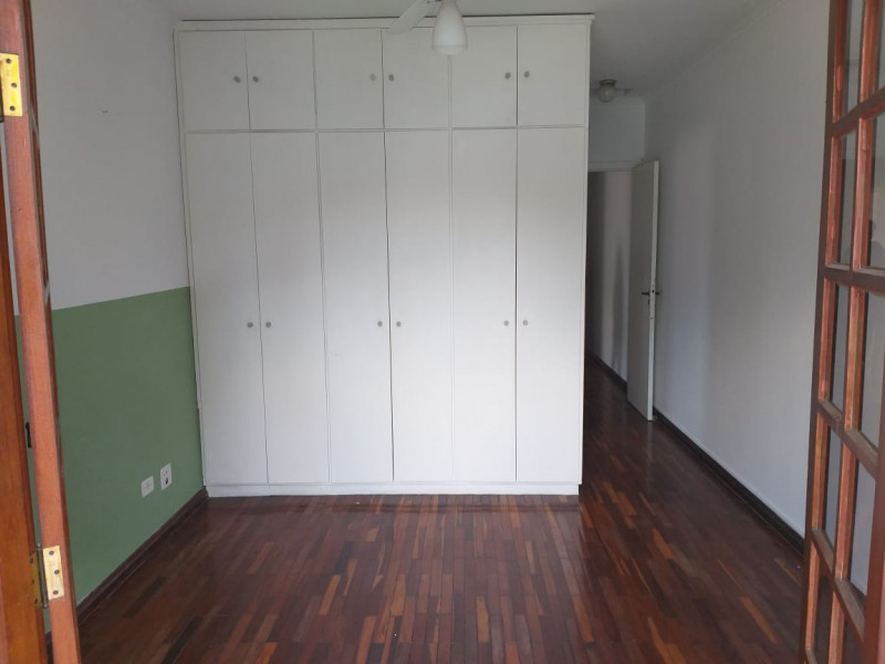 Casa à venda Vila Madalena com 182m² e 3 quartos por R$ 1.550.000 - 164637040-armario-suite.jpg