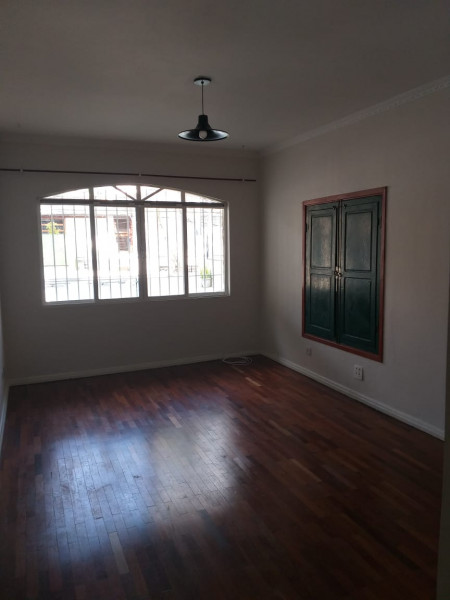 Casa à venda Vila Madalena com 182m² e 3 quartos por R$ 1.550.000 - 278436883-sala-janela.jpeg