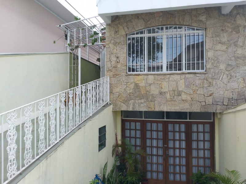 Casa à venda Vila Madalena com 182m² e 3 quartos por R$ 1.550.000 - 545036220-corredor-janela-da-sala-porta-garagem-2.jpg