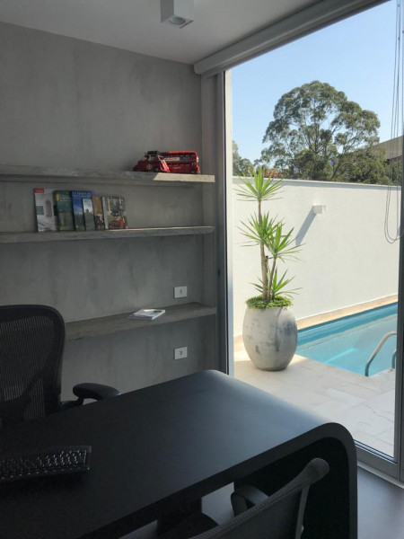 Casa de condomínio à venda Parque Terra Nova II com 406m² e 3 quartos por R$ 3.300.000 - 1155608380-foto-vista-do-escritorio-piscina-2.jpg