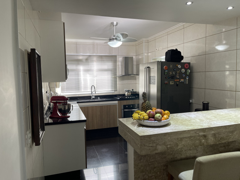 Cobertura à venda Vila Suzana com 242m² e 3 quartos por R$ 1.400.000 - 2031901496-img-3344.JPG
