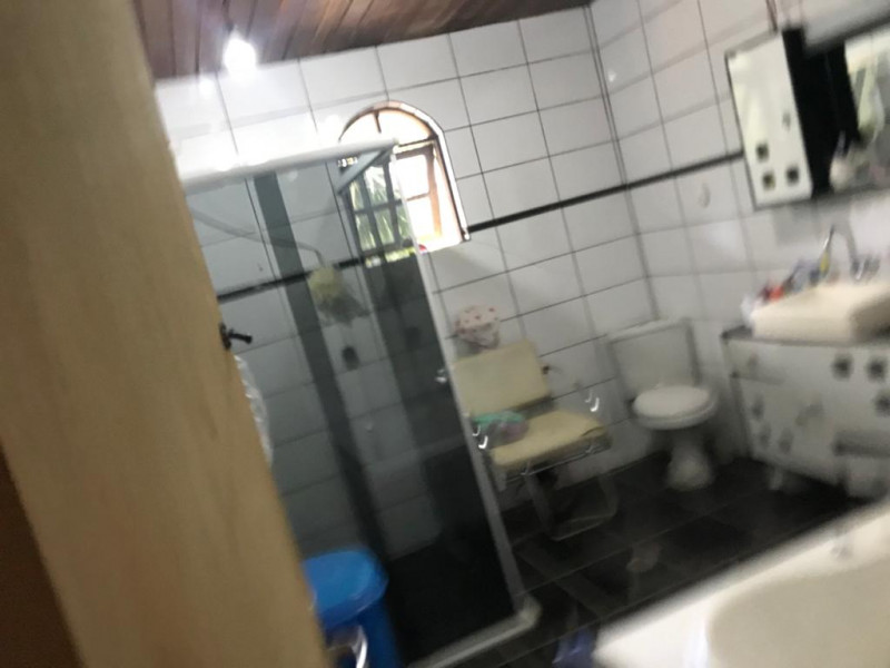 Casa de condomínio à venda Centro com 376m² e 4 quartos por R$ 692.000 - 140959729-banheiro-area-superior.jpeg