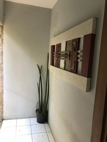 Casa de condomínio à venda Centro com 376m² e 4 quartos por R$ 692.000 - 1715096662-hall-de-entrada-1.jpeg