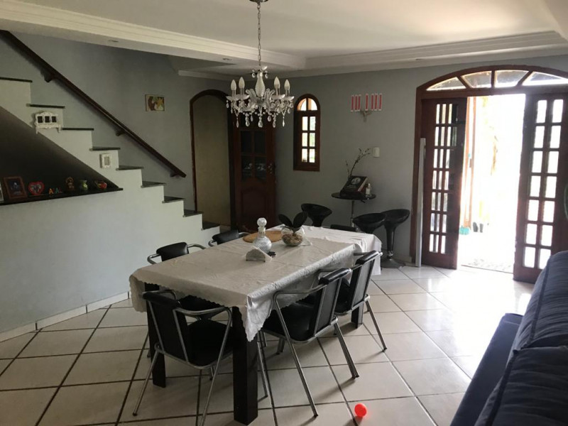 Casa de condomínio à venda Centro com 376m² e 4 quartos por R$ 692.000 - 2024367906-sala-ampla-iv.jpeg