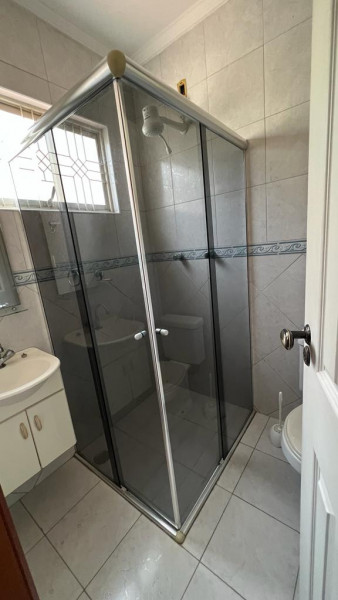 Casa à venda Vila Trujillo com 139m² e 2 quartos por R$ 360.000 - 821022581-foto-banheiro.jpg