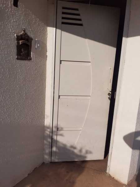 Casa à venda Centro com 250m² e 2 quartos por R$ 110.000 - 989183382-img-20221104-wa0004.jpg