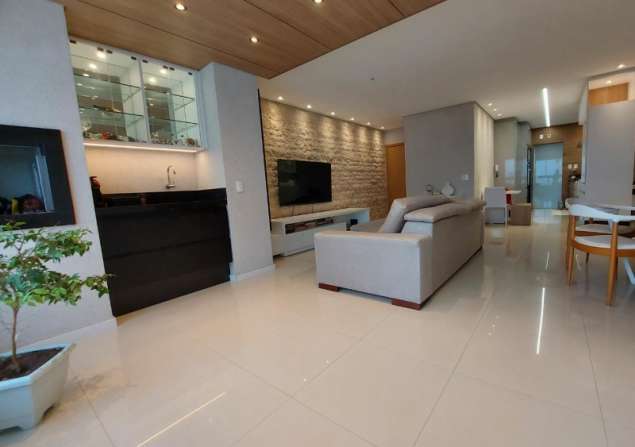 imóvel com 122m²