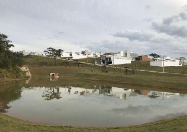 imóvel com 168m²