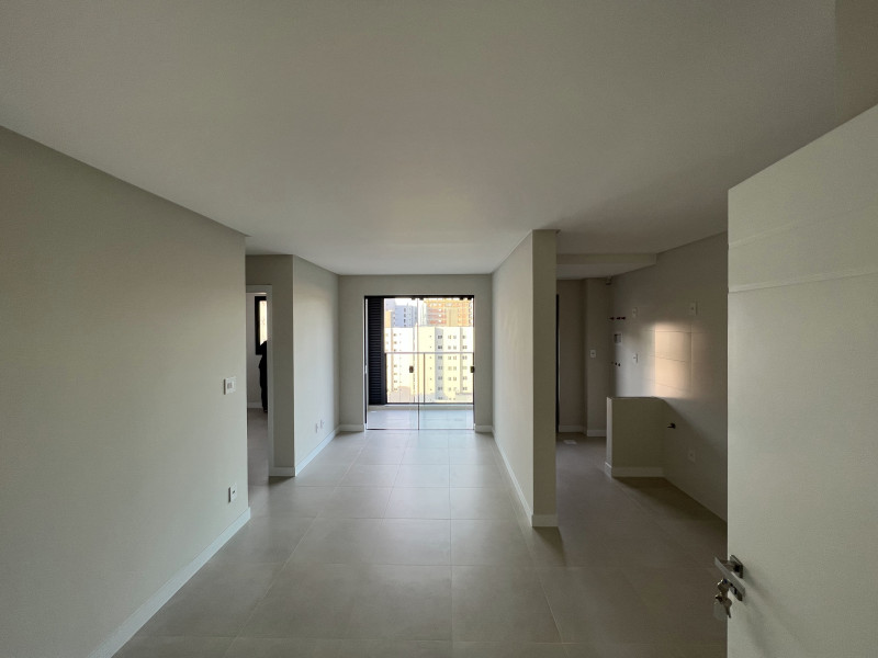 Apartamento à venda Praia Brava com 64m² e 2 quartos por R$ 740.000 - 2007940410-salacozinha.jpg