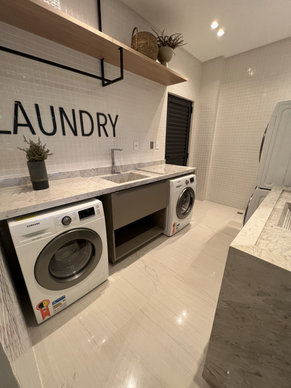 Apartamento à venda Praia Brava com 64m² e 2 quartos por R$ 740.000 - 547801025-lavanderia.jpg