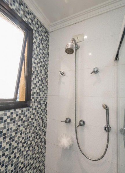 Apartamento à venda Brooklin Paulista com 112m² e 2 quartos por R$ 1.450.000 - 1240752397-banheiro03.jpg