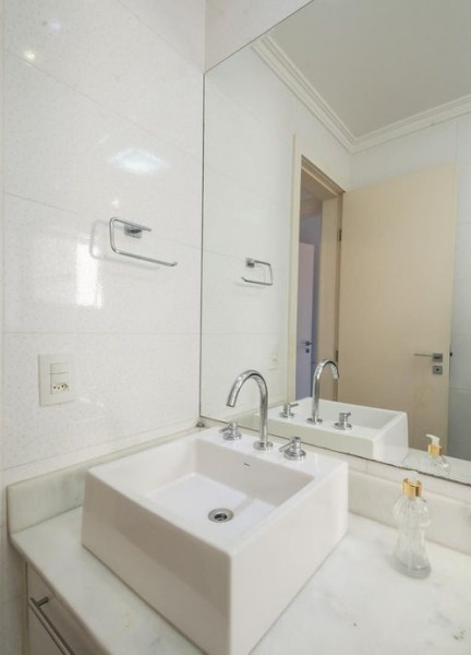 Apartamento à venda Brooklin Paulista com 112m² e 2 quartos por R$ 1.450.000 - 1390289930-banheiro04.jpg