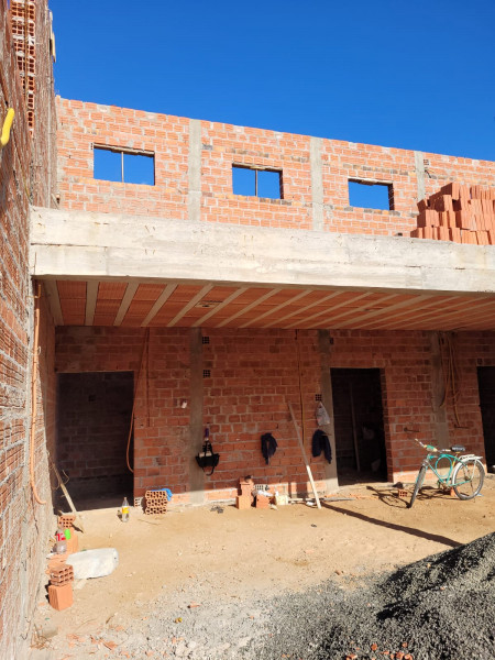 Comercial à venda Jardim Munique com 250m² e 1 quarto por R$ 390.000 - 1266978275-d9325002-ea12-4344-8386-e5ab8b293101.jpeg