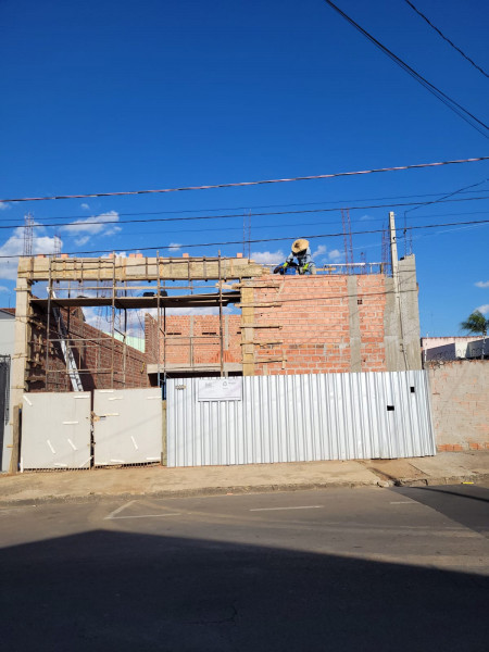 Comercial à venda Jardim Munique com 250m² e 1 quarto por R$ 390.000 - 455754349-f6fcf730-3556-4c19-922a-fac56a8bb886.jpeg