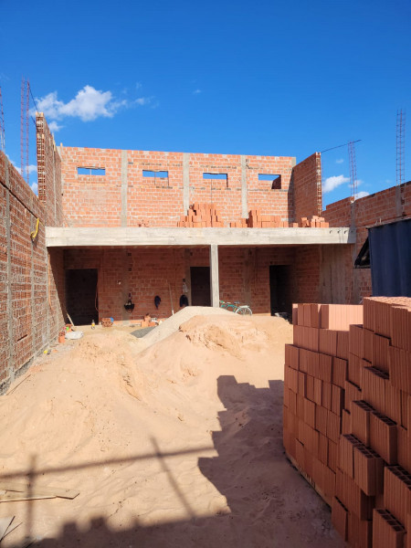 Comercial à venda Jardim Munique com 250m² e 1 quarto por R$ 390.000 - 695431558-bd1c877c-b36f-4818-8cfc-41d9e4686233.jpeg