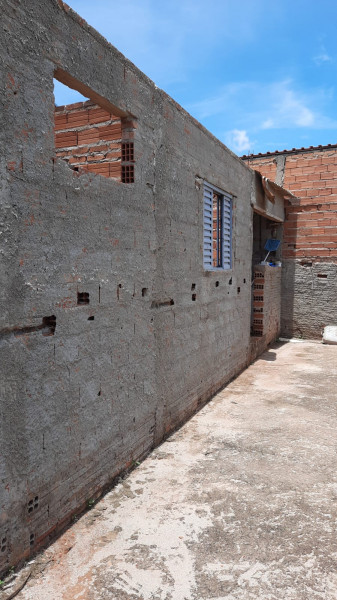 Casa à venda Jardim Bela Vista com 500m² e 2 quartos por R$ 160 - 2130619541-img-20221030-wa0015.jpg