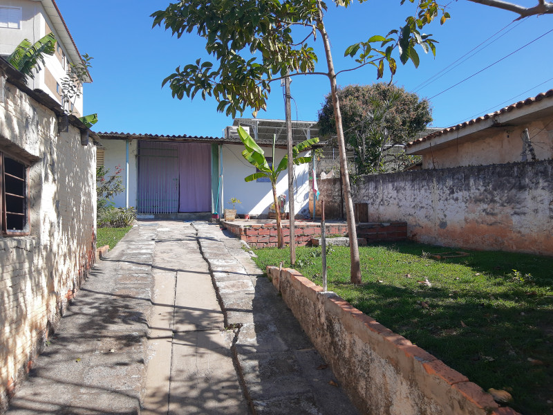 Casa à venda Parque Manchester com 300m² e 2 quartos por R$ 305.000 - 48613625-img-20200827-144311229.jpg